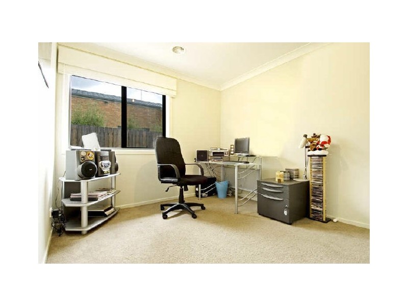 11 Binney Close, Dunlop ACT 2615