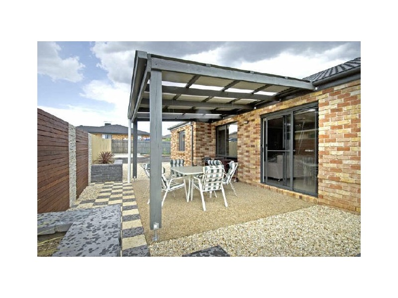11 Binney Close, Dunlop ACT 2615
