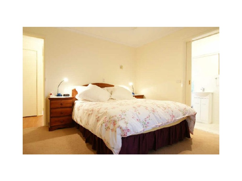 6 Mudie Place, Charnwood ACT 2615