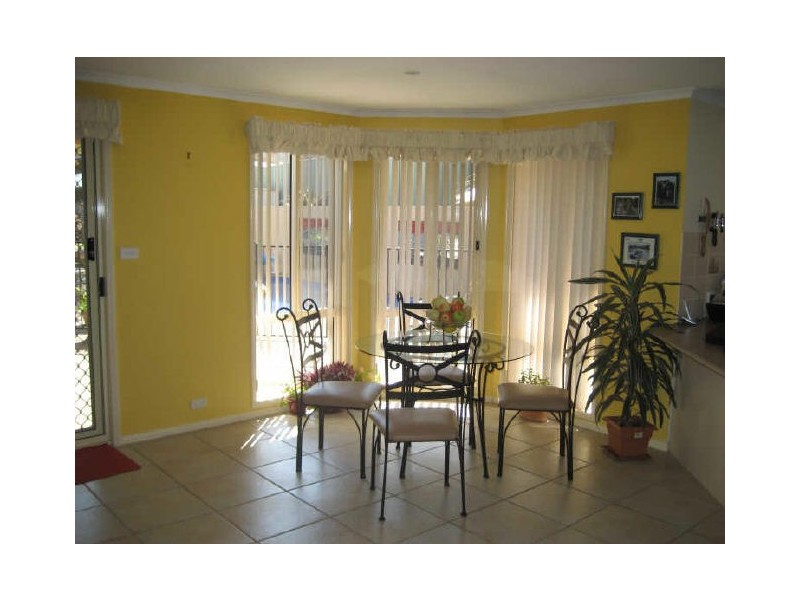 10 Buckmaster Crescent, Dunlop ACT 2615