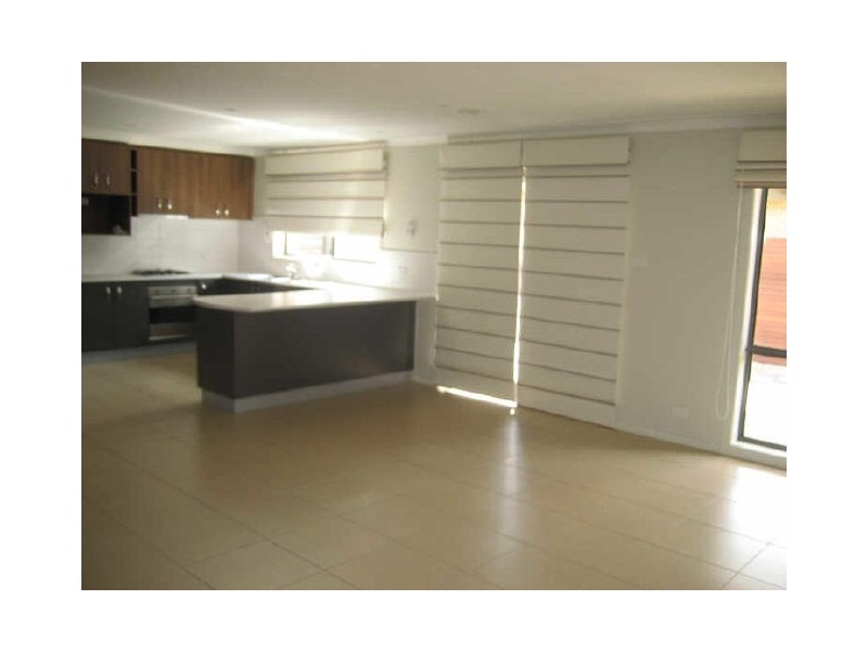 11 Binney Close, Dunlop ACT 2615