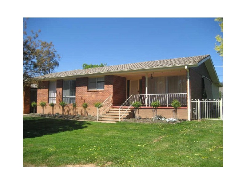 12 Clement Place, Macgregor ACT 2615