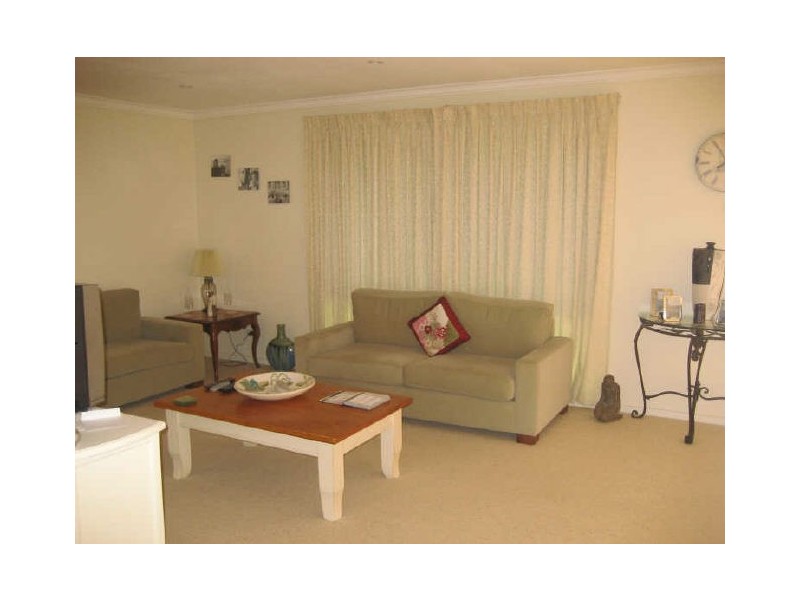 12 Clement Place, Macgregor ACT 2615