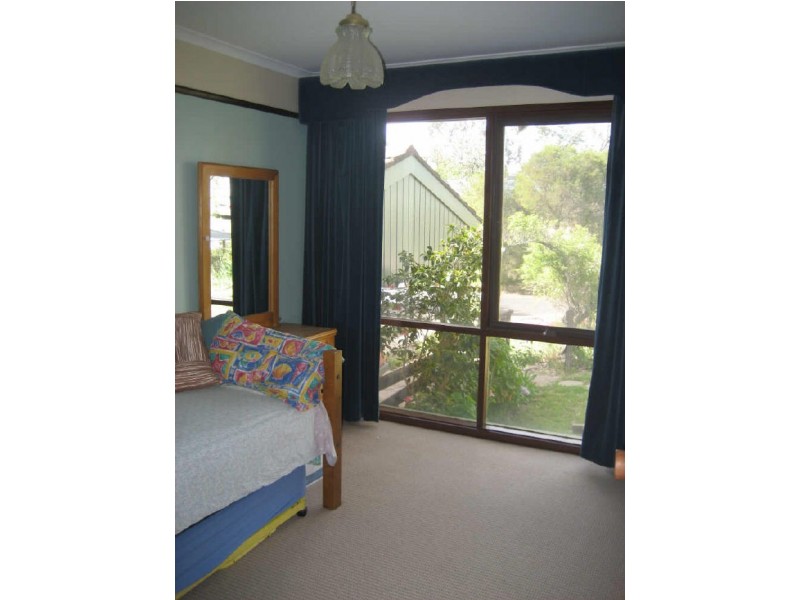 33 Garrad Court, Charnwood ACT 2615