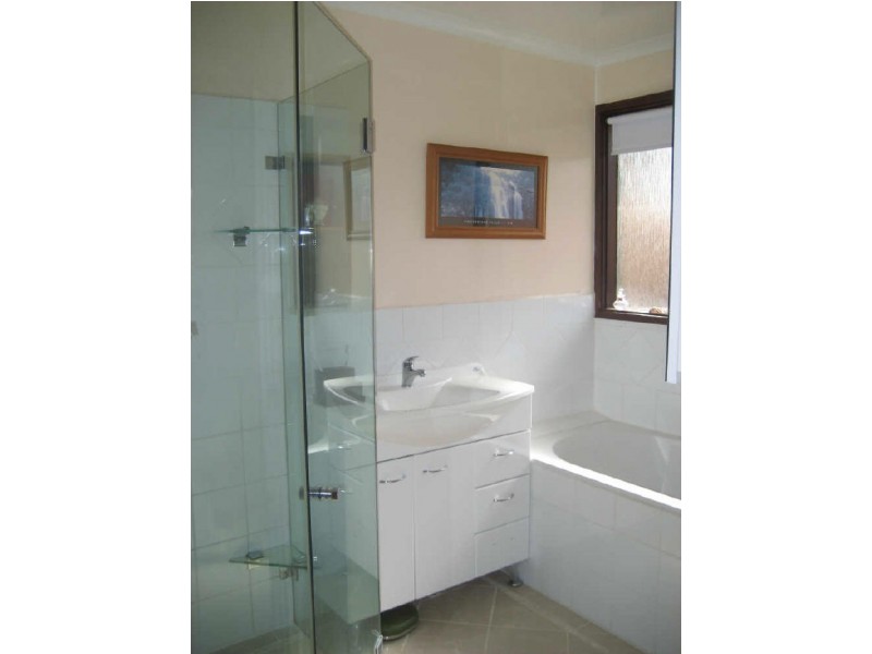 33 Garrad Court, Charnwood ACT 2615