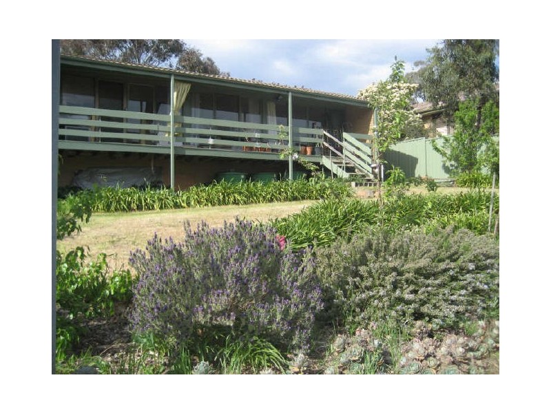 33 Garrad Court, Charnwood ACT 2615