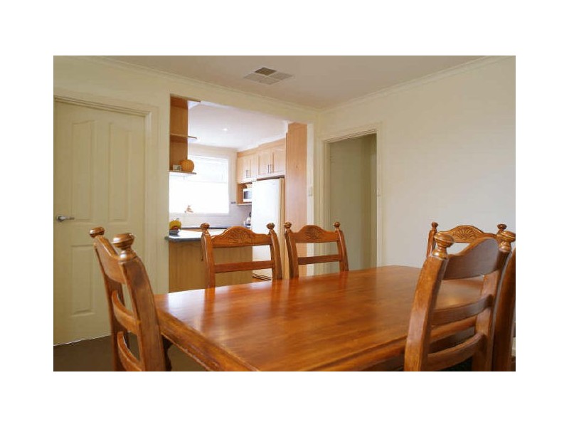 9 Greig Place, Macgregor ACT 2615