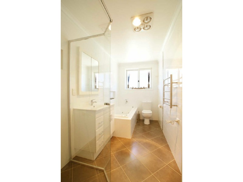 9 Greig Place, Macgregor ACT 2615