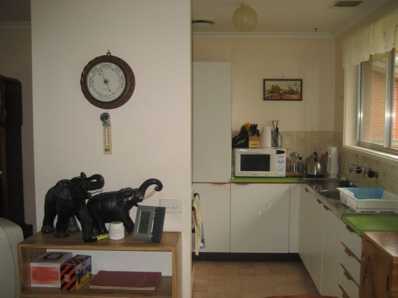 8 Scobie Place, Holt ACT 2615