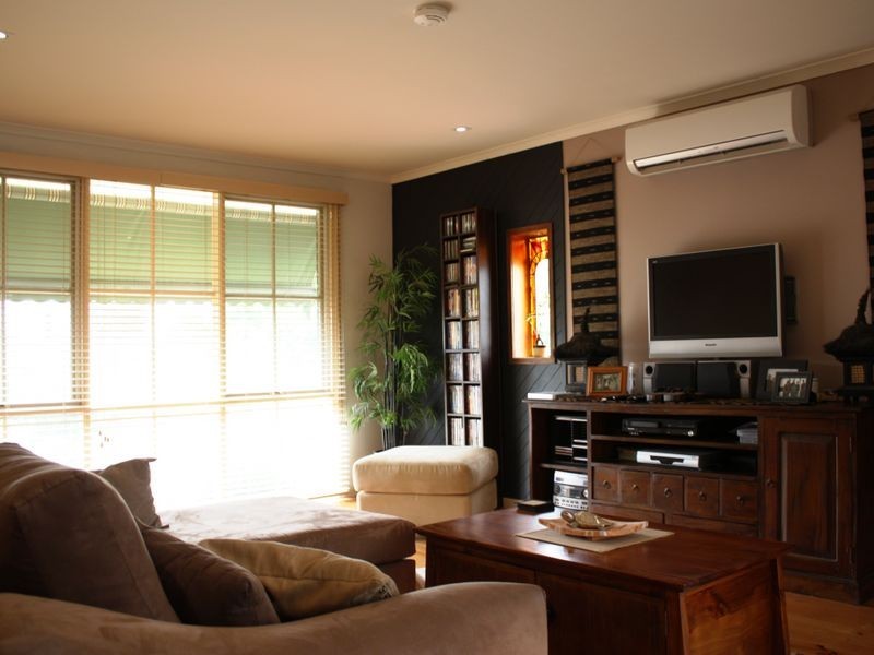 4 Lawes Place, Macgregor ACT 2615