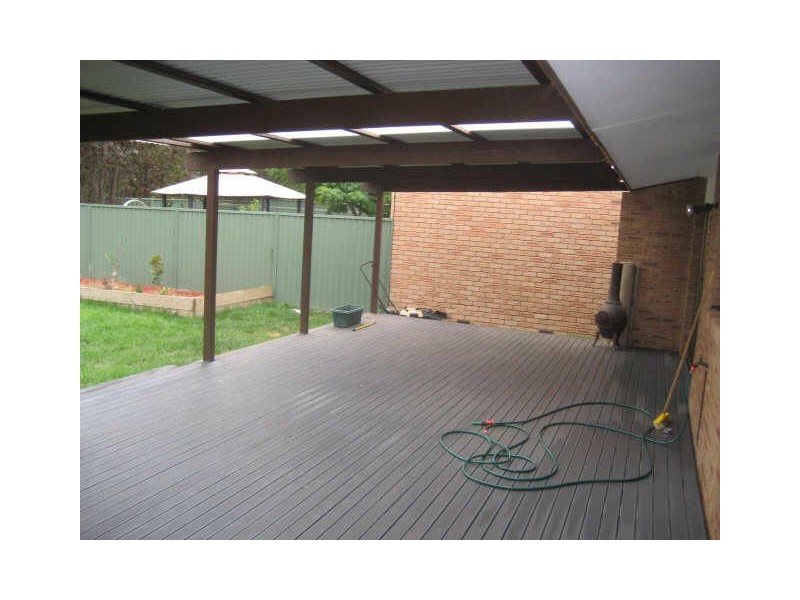 14 Inglis Place, Latham ACT 2615