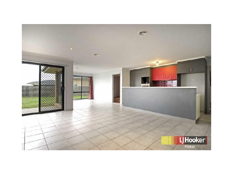 12 Lovely Close, Dunlop ACT 2615
