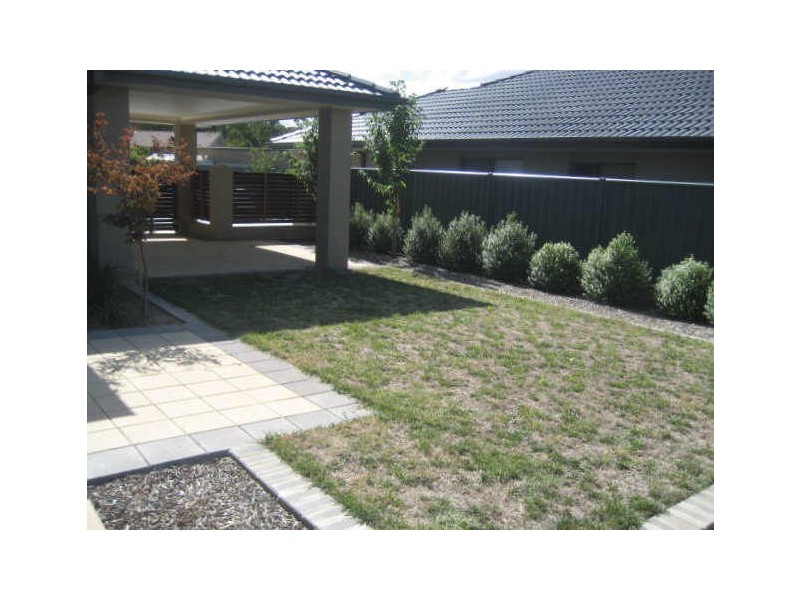 2/33 Lochbuy Street, Macquarie ACT 2614