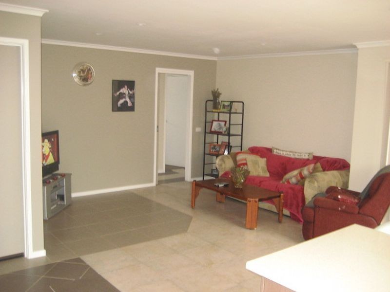 27 Waterworth Street, Dunlop ACT 2615