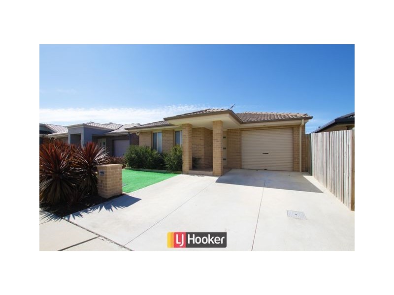4 Outhwaite Street, Franklin ACT 2913