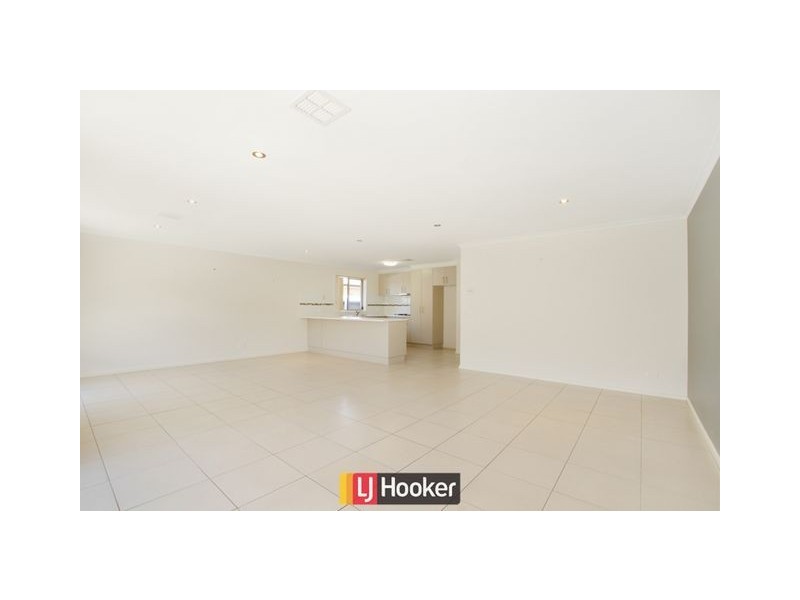 4 Outhwaite Street, Franklin ACT 2913