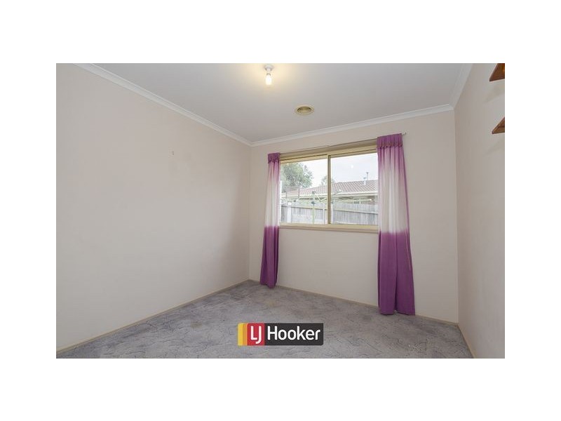 8 Loban Court, Ngunnawal ACT 2913