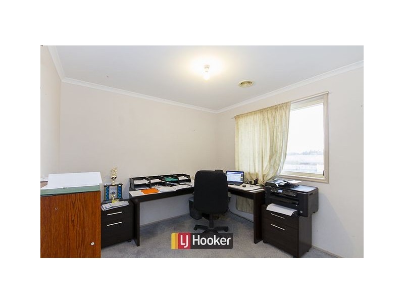 8 Loban Court, Ngunnawal ACT 2913