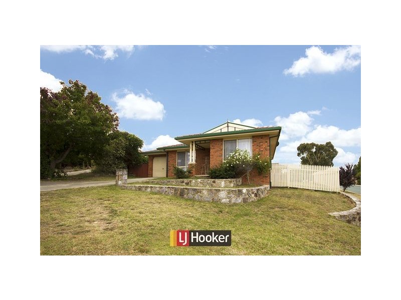 8 Loban Court, Ngunnawal ACT 2913