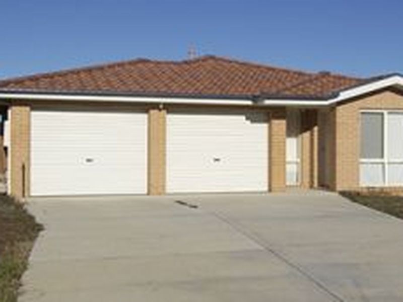 7 Leggo Place, Dunlop ACT 2615