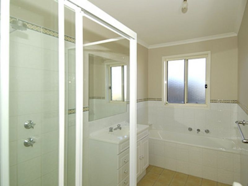 7 Leggo Place, Dunlop ACT 2615