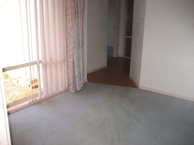 70 Britten Jones Drive, Holt ACT 2615