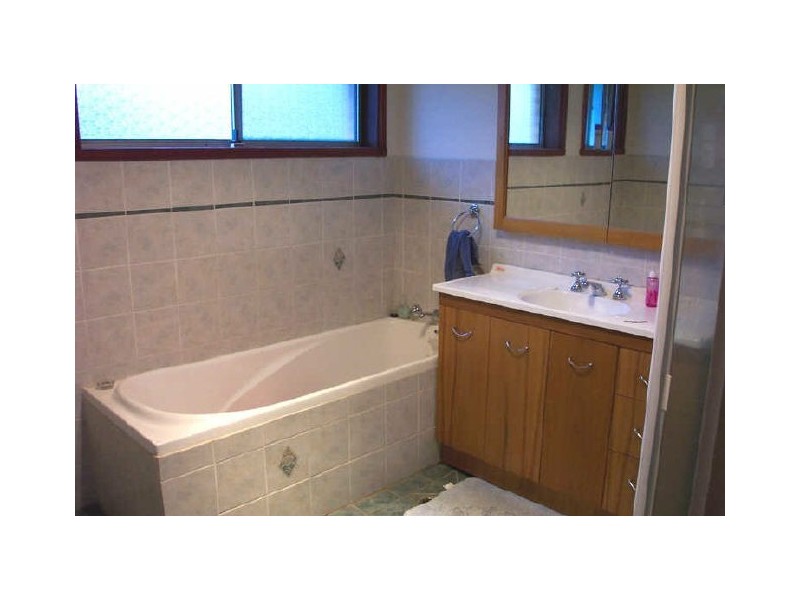 7 Pring Place, Latham ACT 2615