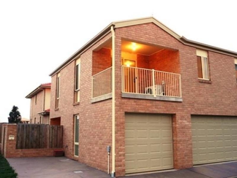 2/349 Anthony Rolfe Avenue, Gungahlin ACT 2912