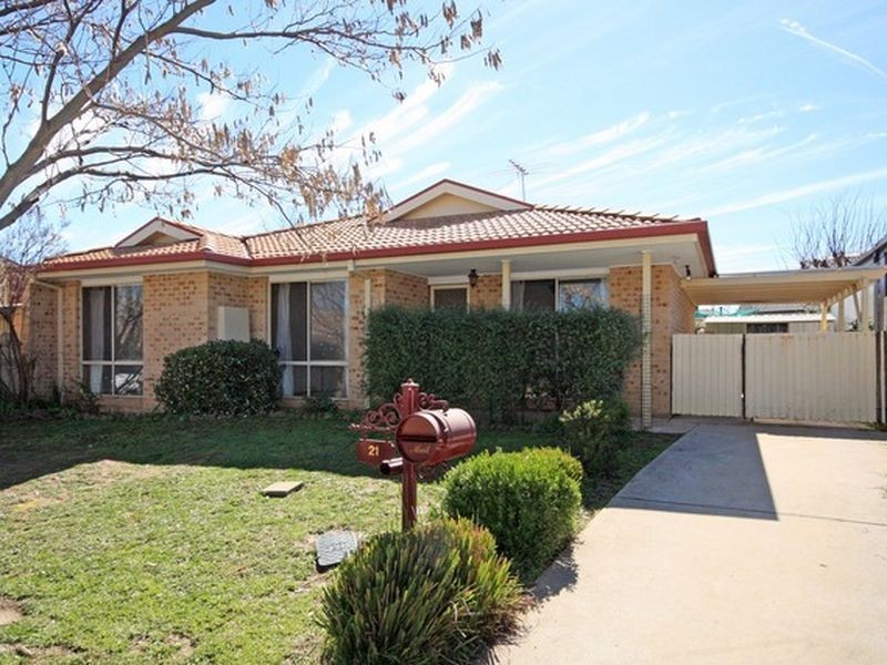 21 Thornhill Crescent, Dunlop ACT 2615