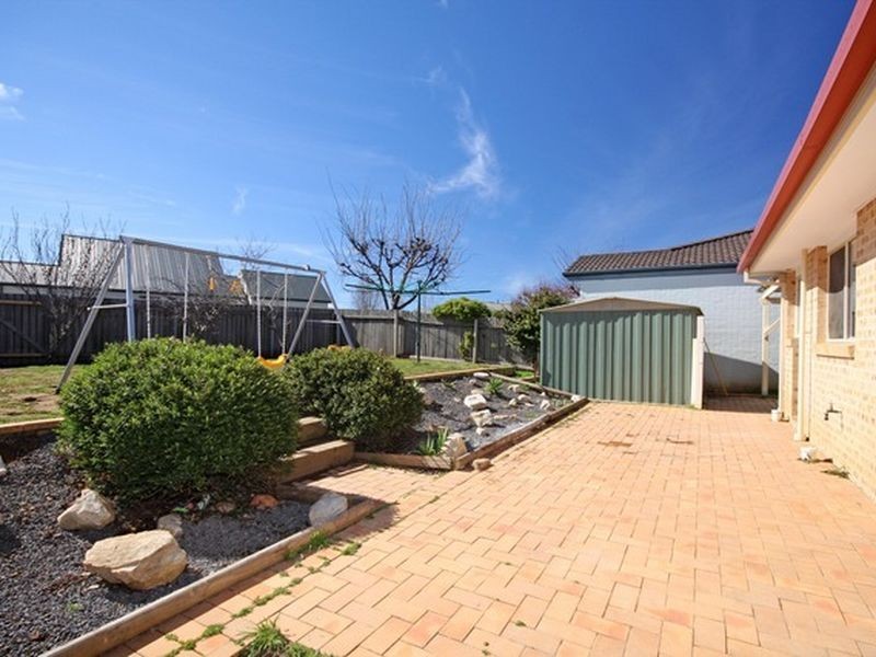 21 Thornhill Crescent, Dunlop ACT 2615