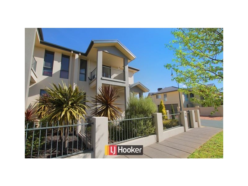 6 Wombeyan Street, Harrison ACT 2914