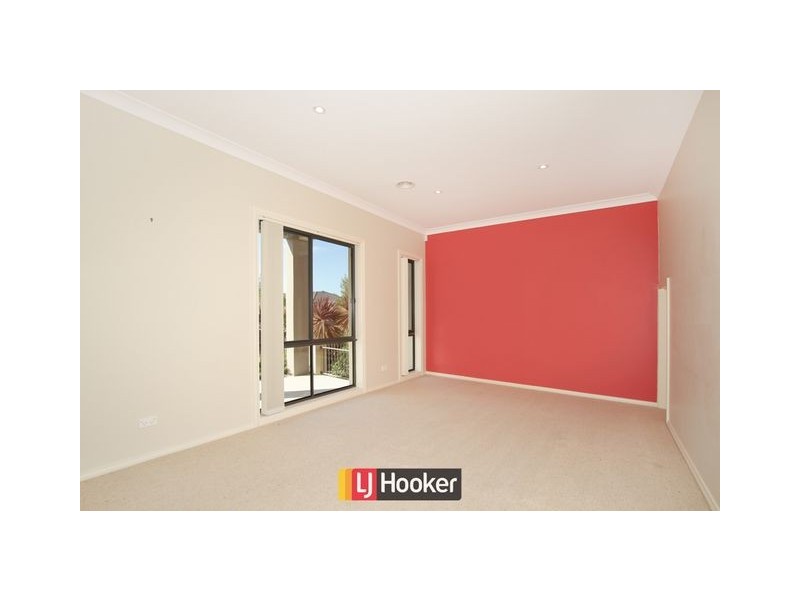 6 Wombeyan Street, Harrison ACT 2914