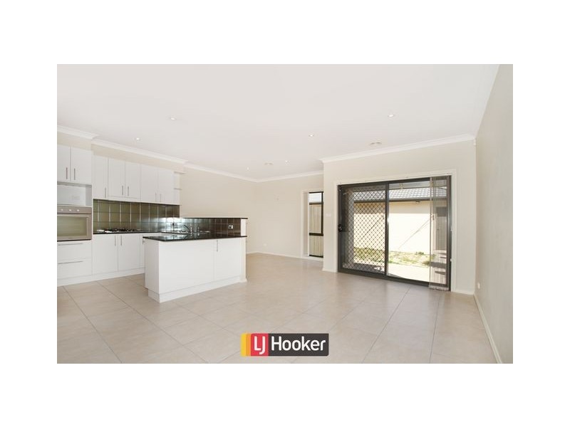 6 Wombeyan Street, Harrison ACT 2914