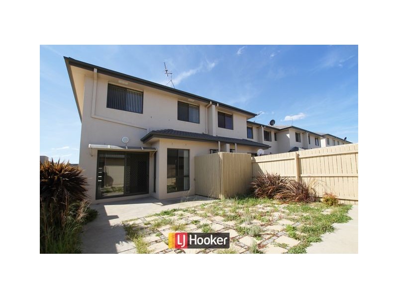 6 Wombeyan Street, Harrison ACT 2914