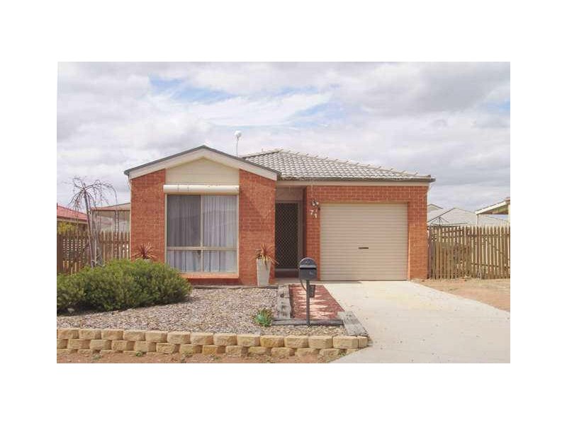 71 Shoobridge Circuit, Dunlop ACT 2615