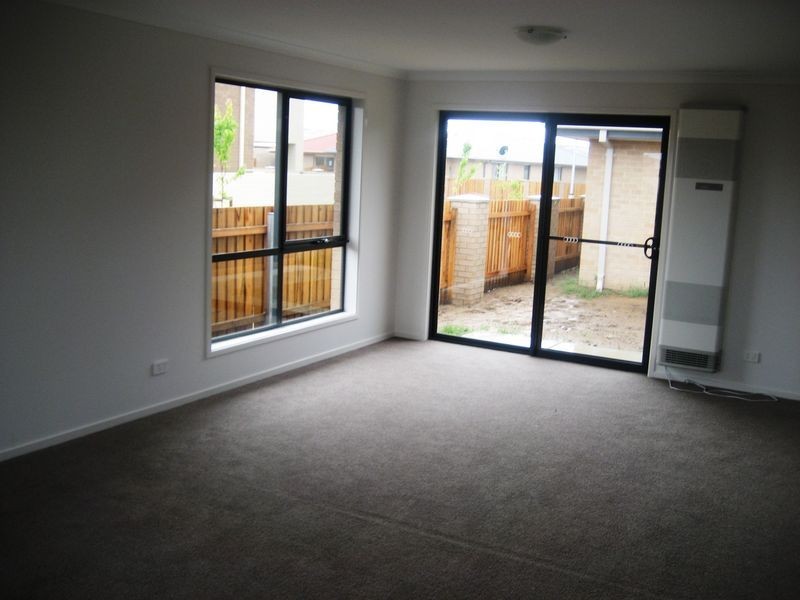 18 James Harrison Street, Dunlop ACT 2615