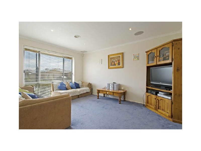 7 Dunnett Street, Dunlop ACT 2615