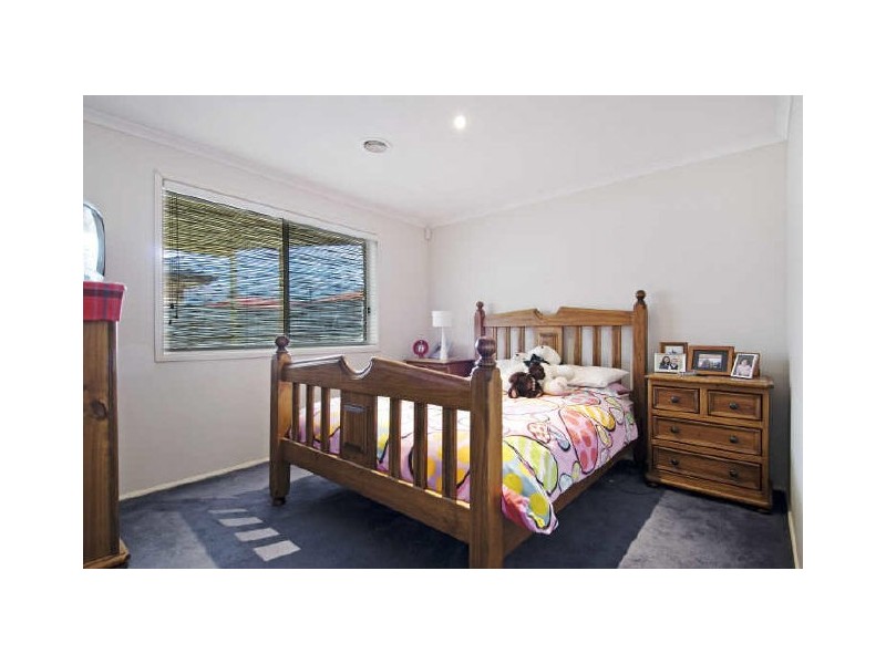 7 Dunnett Street, Dunlop ACT 2615