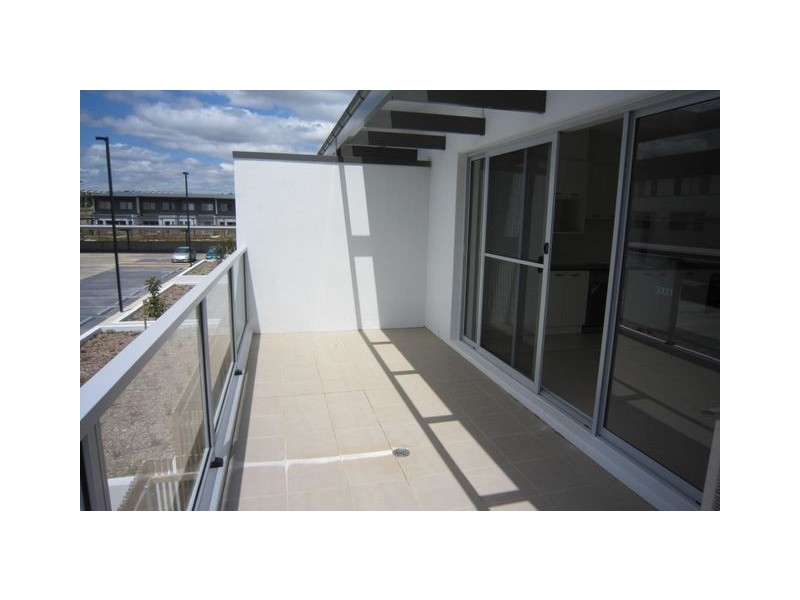90/329 Flemington Road, Franklin ACT 2913