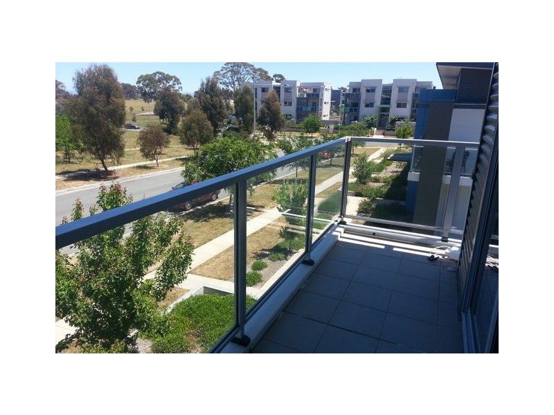 90/329 Flemington Road, Franklin ACT 2913