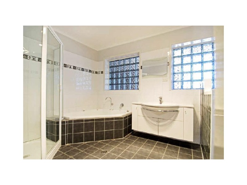 6 Fullagar Crescent, Higgins ACT 2615