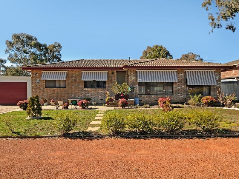 5 Landale Place, Charnwood ACT 2615