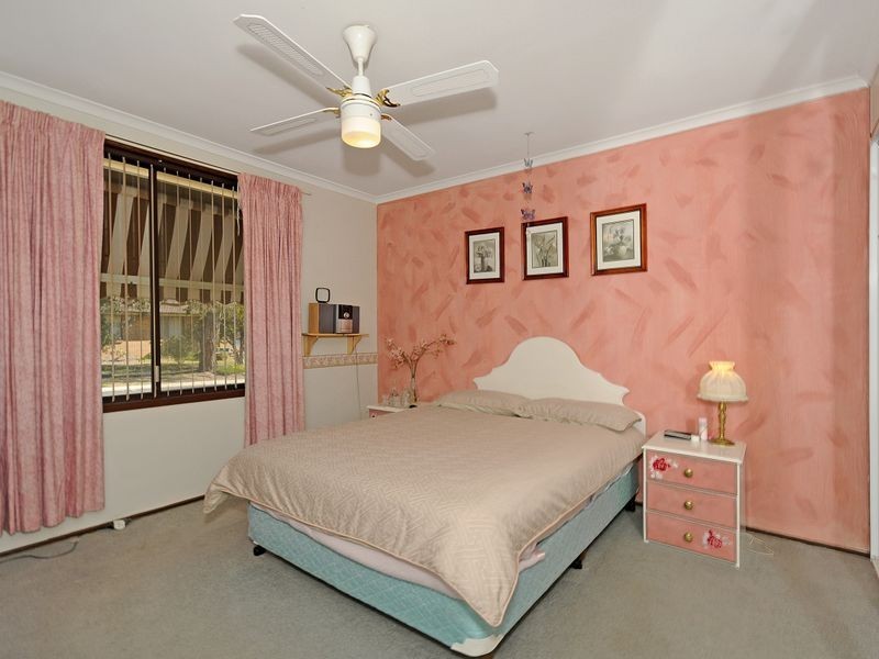 5 Landale Place, Charnwood ACT 2615