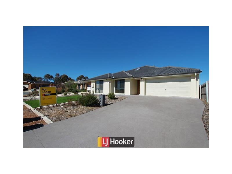 4 Sax Place, Macgregor ACT 2615