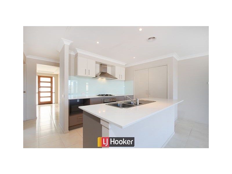 4 Sax Place, Macgregor ACT 2615