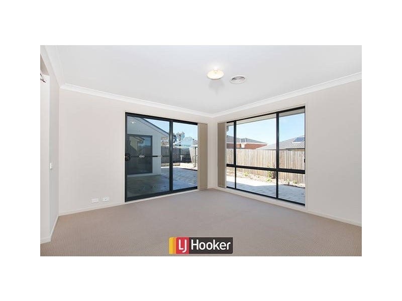 4 Sax Place, Macgregor ACT 2615