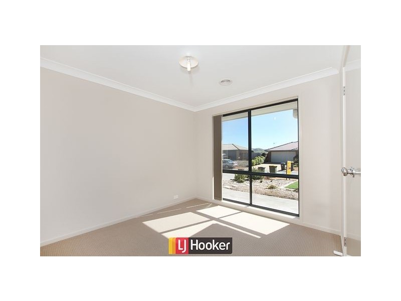 4 Sax Place, Macgregor ACT 2615