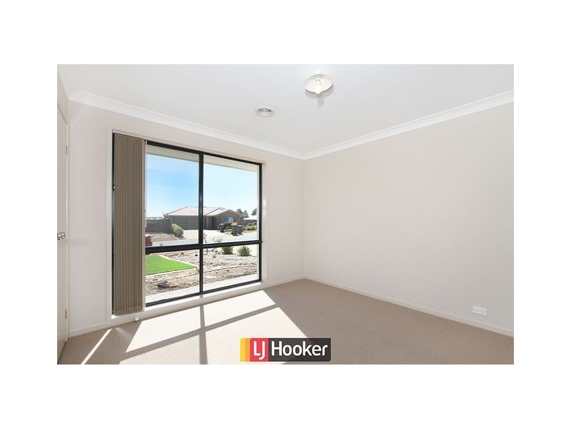 4 Sax Place, Macgregor ACT 2615