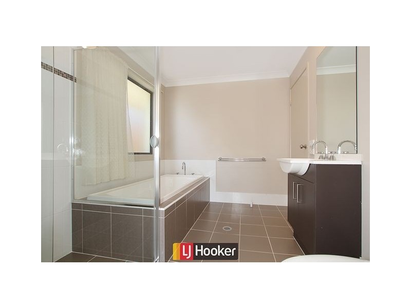 4 Sax Place, Macgregor ACT 2615