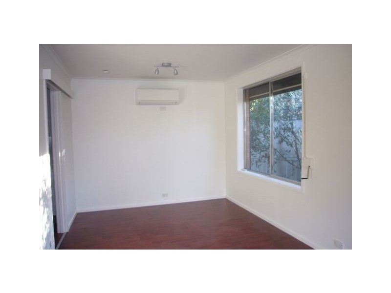 8 Clode Street, Macgregor ACT 2615